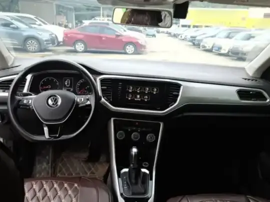 Volkswagen T-ROC 2021 (114100 км)