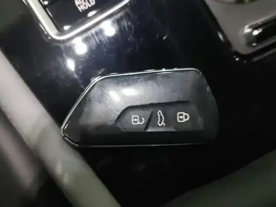 Volkswagen Teramont X 2021 (27300 км)