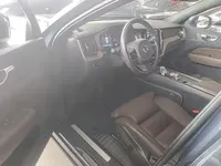 Volvo XC60 2022 (16400 км)