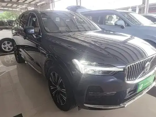 Volvo XC60 2022 (16400 км)