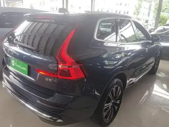 Volvo XC60 2022 (16400 км)
