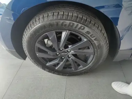 Chevrolet Equinox 2022 (27900 км)