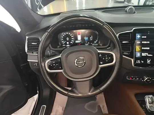Volvo XC90 New Energy 2022 (80200 км)