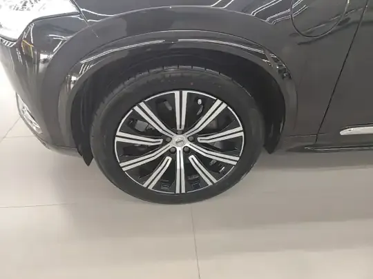Volvo XC90 New Energy 2022 (80200 км)