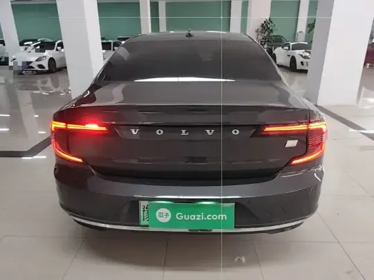 Volvo S90 New Energy 2023 (80400 км)