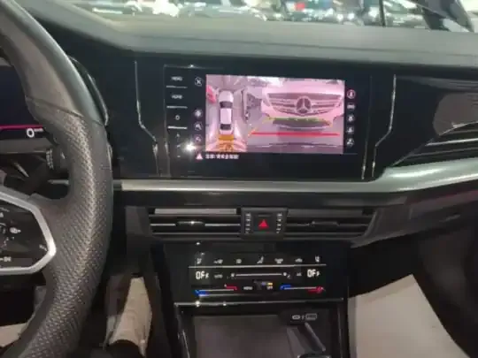 Volkswagen Passat 2023 (24600 км)