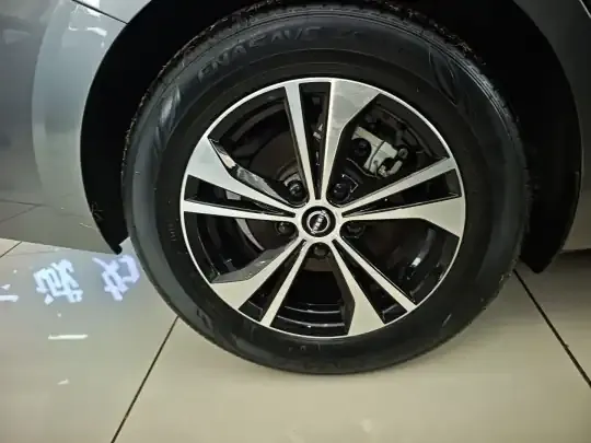 Nissan Sylphy 2023 (5900 км)