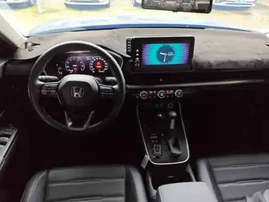 Honda CR-V 2024 (9600 км)