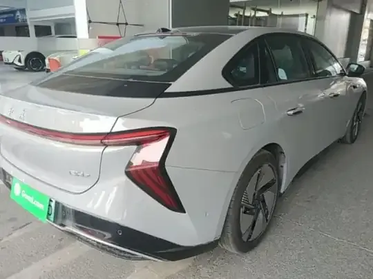 Hongqi EH7 2025 (1200 км)