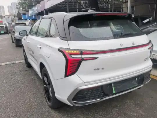 Hongqi HS3 PHEV 2025 (2200 км)